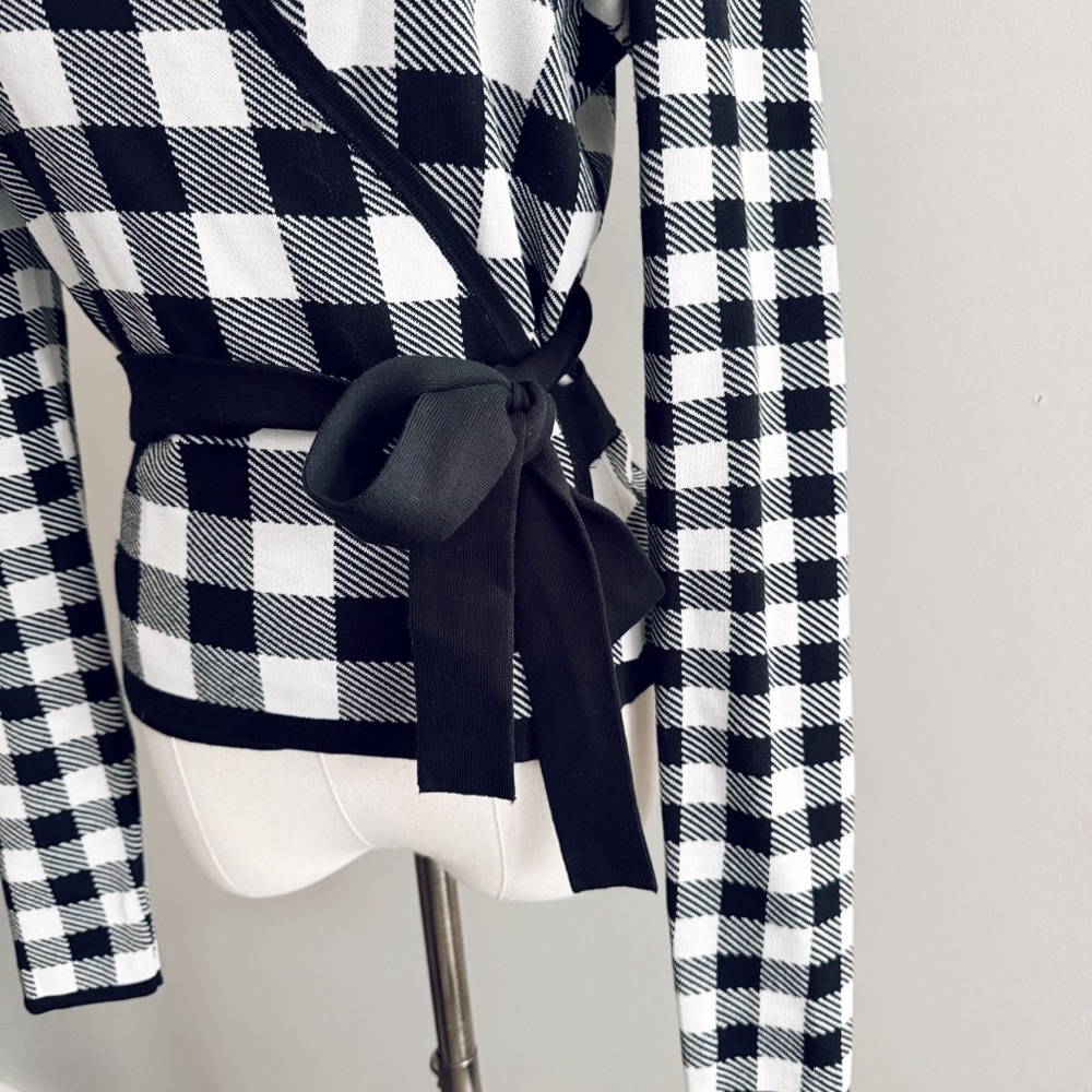 Diane Von Furstenberg Black and White Checked Wrap Sweater - Picture 5 of 9